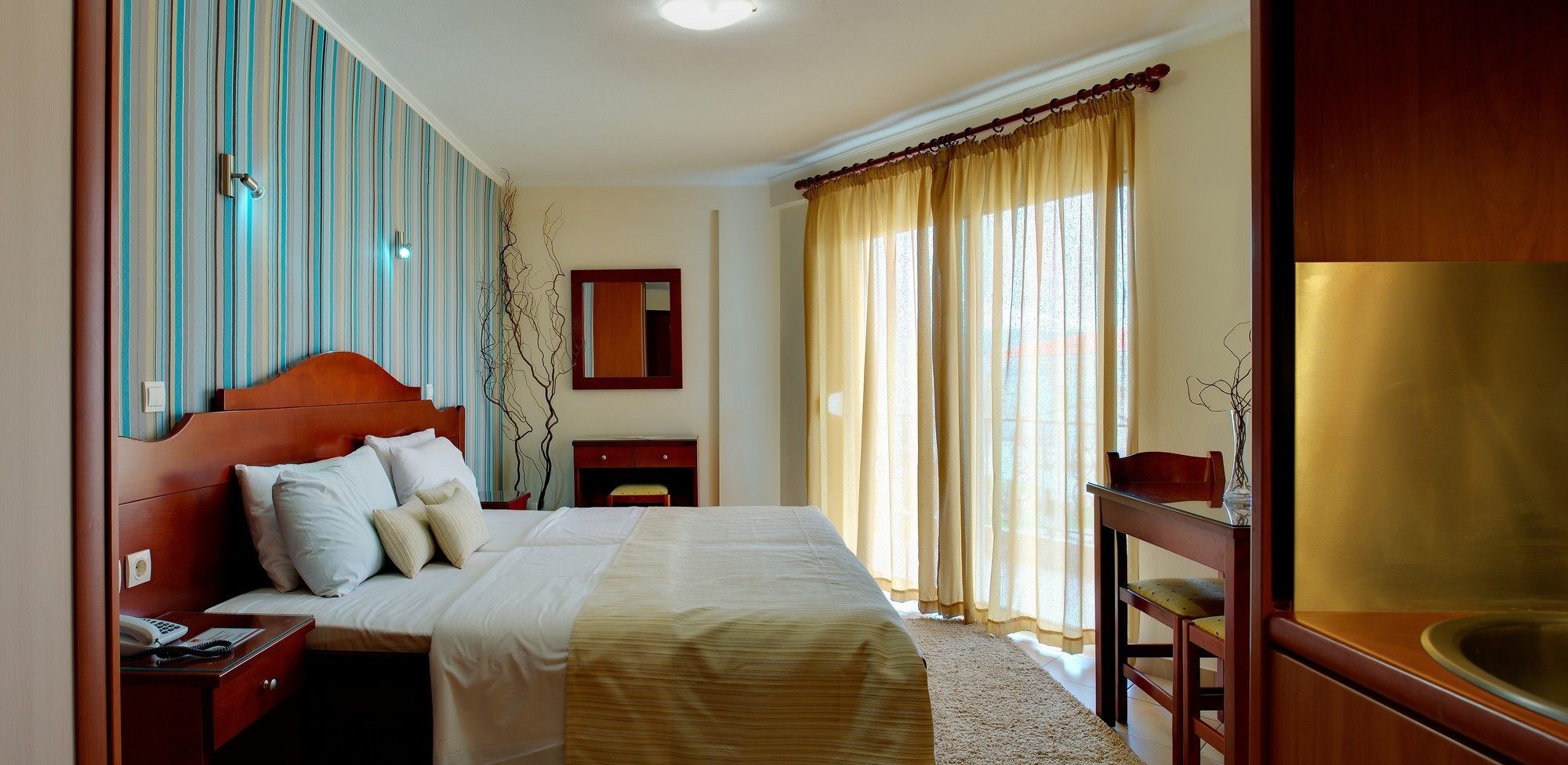 Akti Hotel ヨアニナ エクステリア 写真